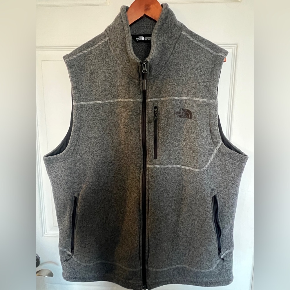The North Face Men's Charcoal Fleece Vest